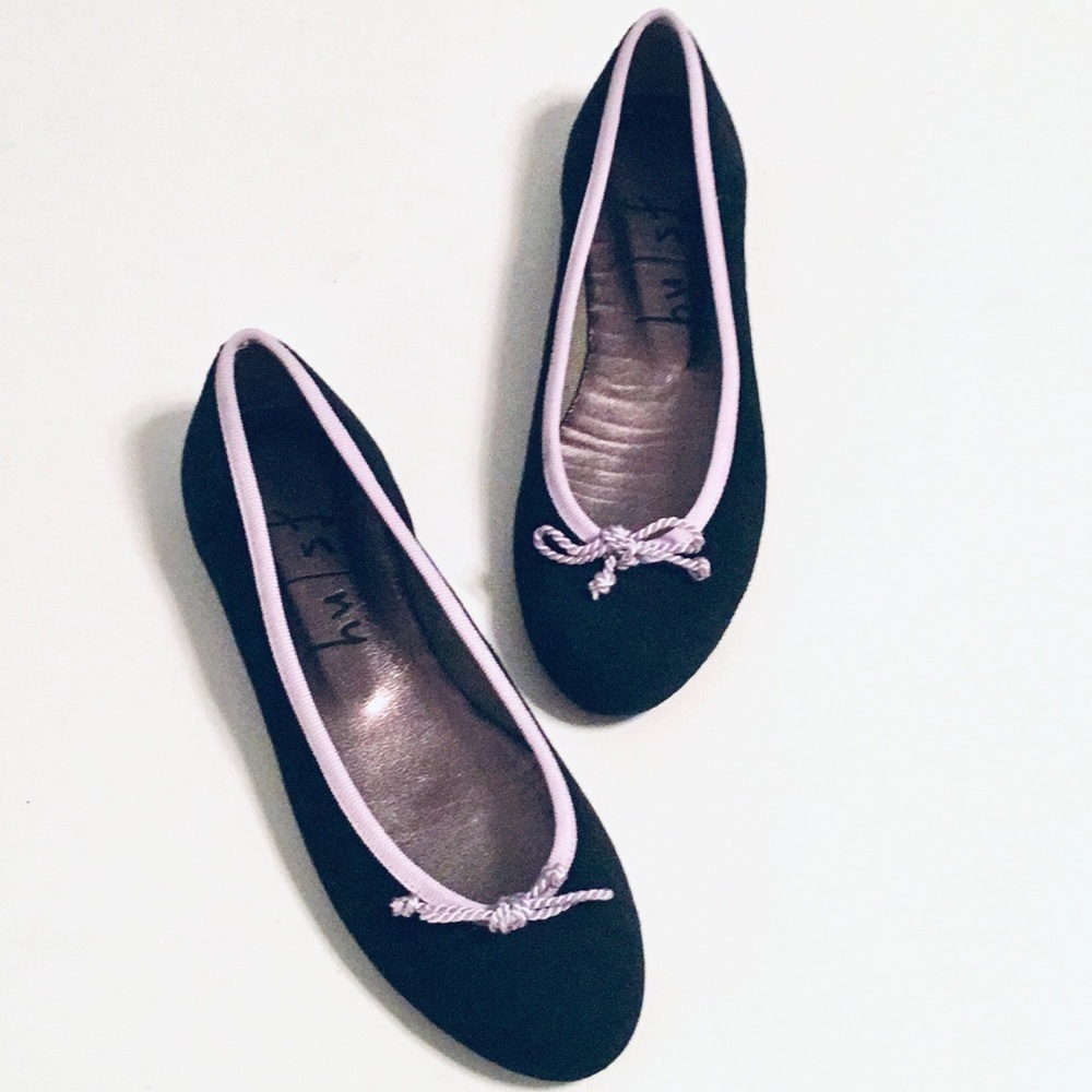 French Sole FS/NY Black Suede Ballet Flats Lavender Trim Slip-on Shoe Size: 5